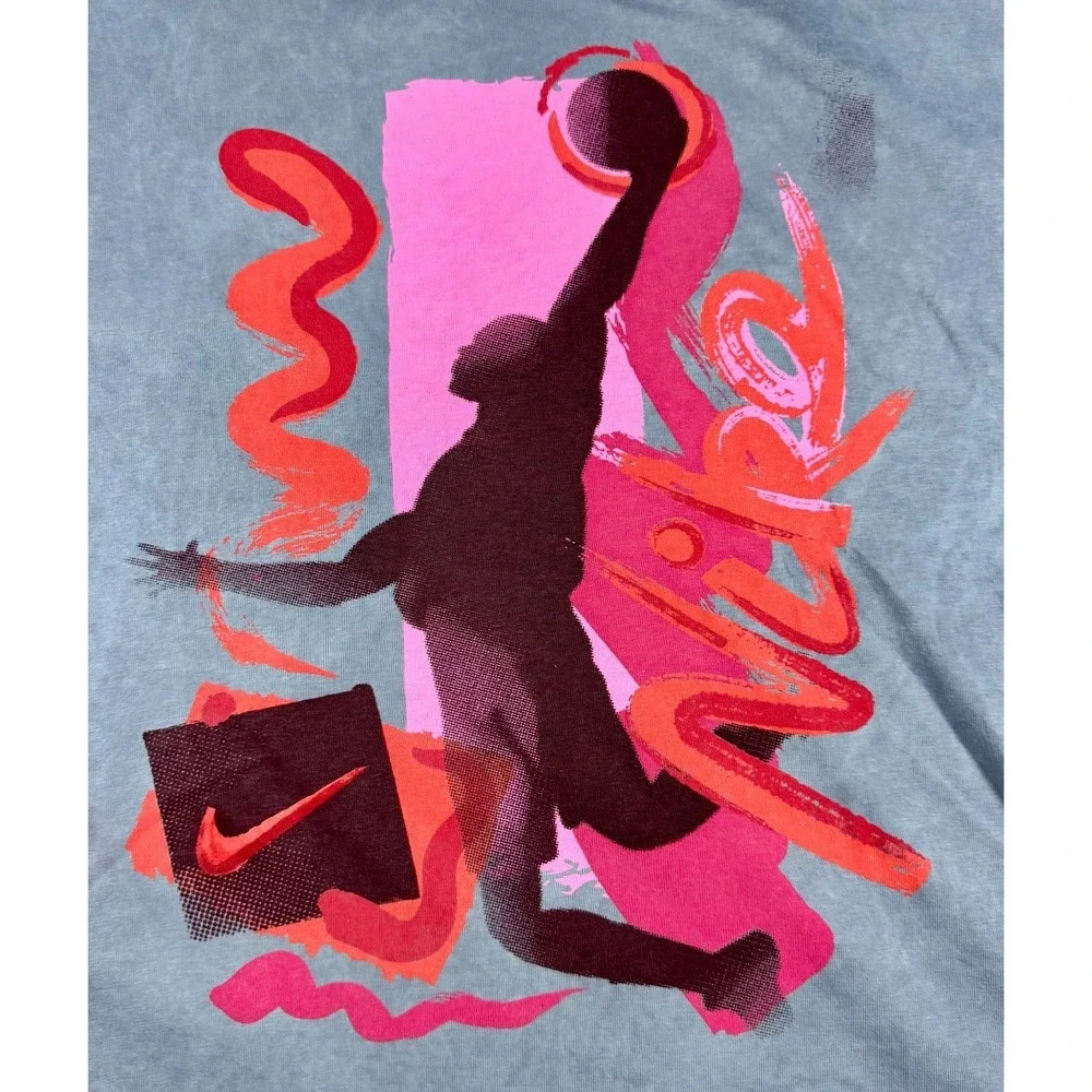 Nike Basketball Graphic Tee Blue Mens Size XL HV1697-065 Loose Fit